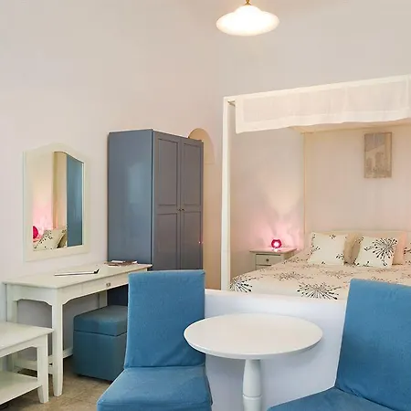 Nonis Fira (Santorini)