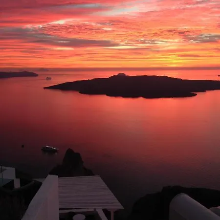 Nonis * Fira (Santorini)