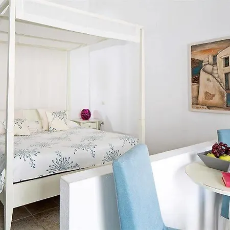 Nonis Apartment Fira (Santorini)