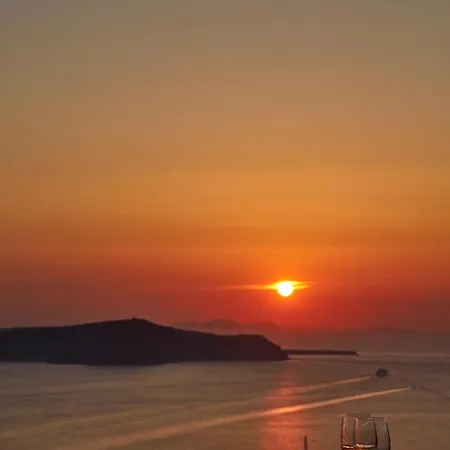 Apartment Nonis Fira (Santorini)
