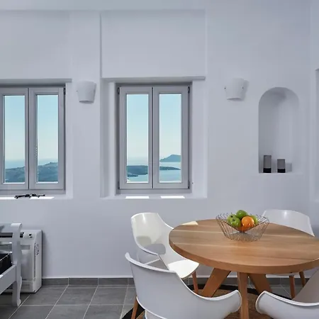 Nonis Apartment Fira (Santorini)