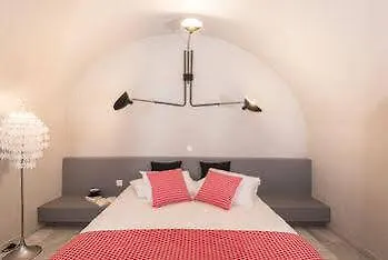 Nonis Fira (Santorini)
